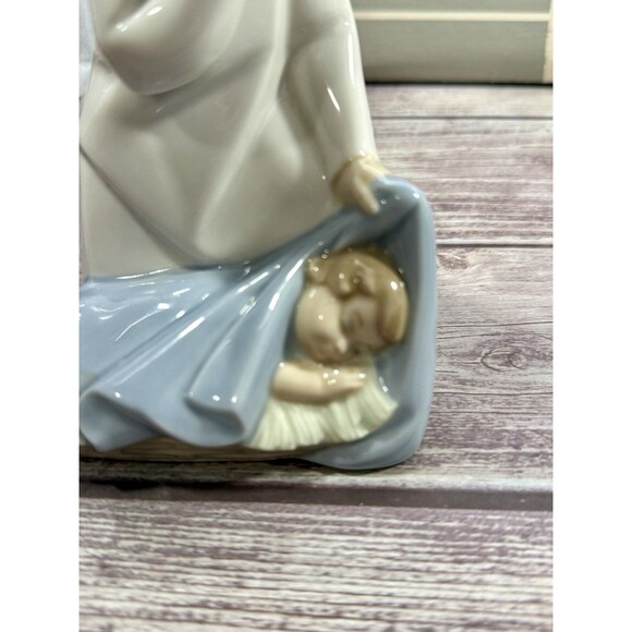 Lladro #4635 Angel protecting a baby Figurine Guardian Angel‎ Spain RETIRED - Picture 14 of 14